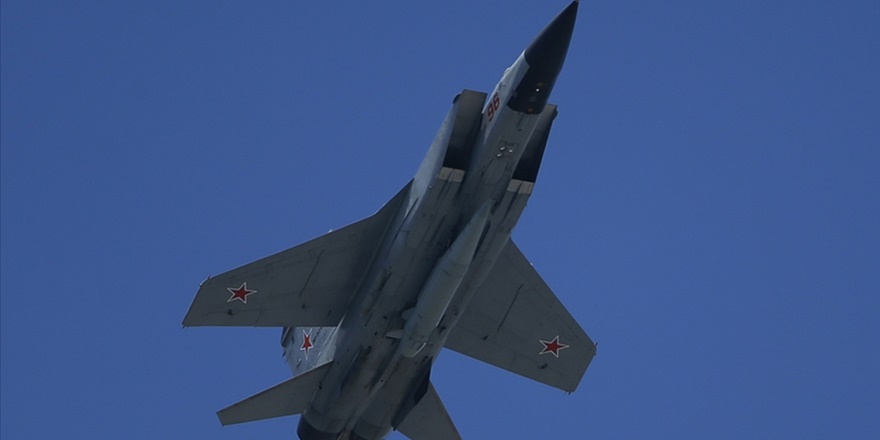 Rusya, Ukrayna'da ilk defa Kinjal hipersonik füzesi kullandığını duyurdu