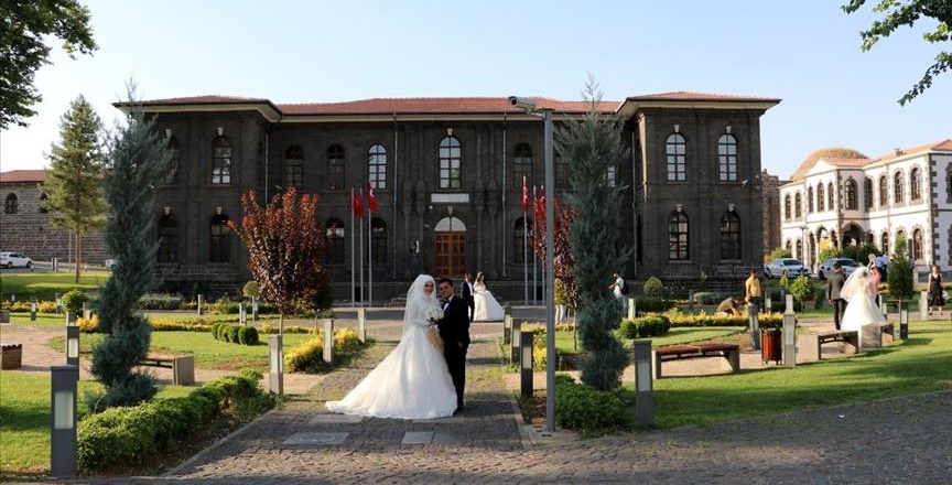 Diyarbakır'da ramazan öncesi düğün hareketliliği