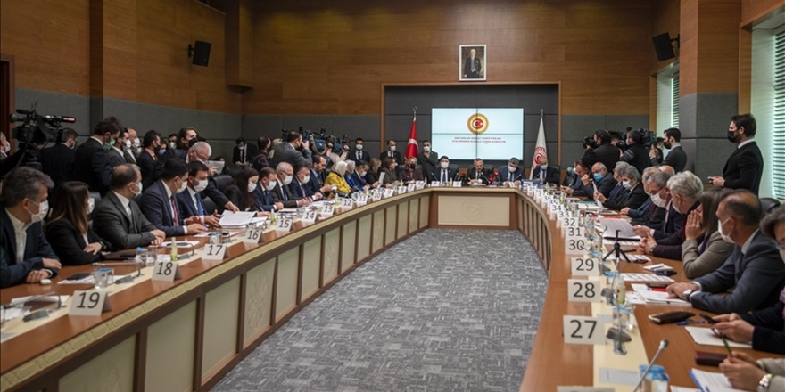 Kritik teklif Adalet Komisyonunda kabul edildi