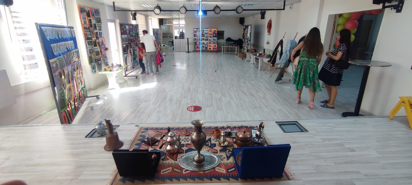 Minik öğrencilerden ‘Diyarbakır’ın Fethi’ konulu sergi