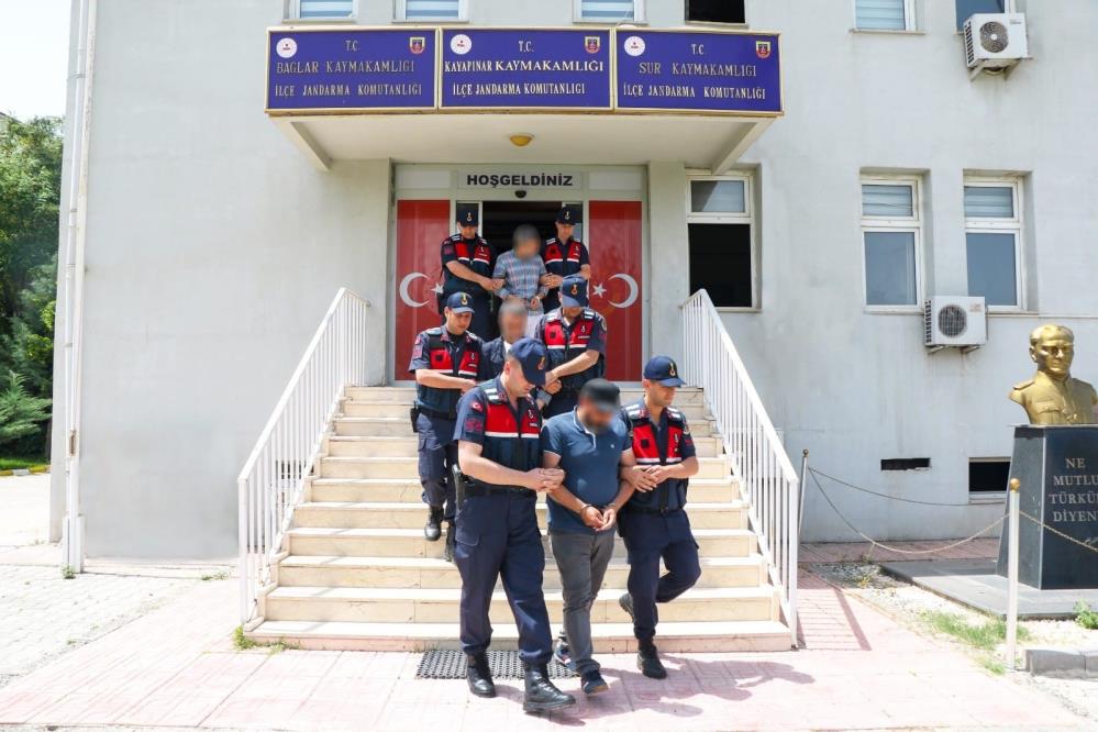 Diyarbakır’da 19 kaçak göçmen yakalandı
