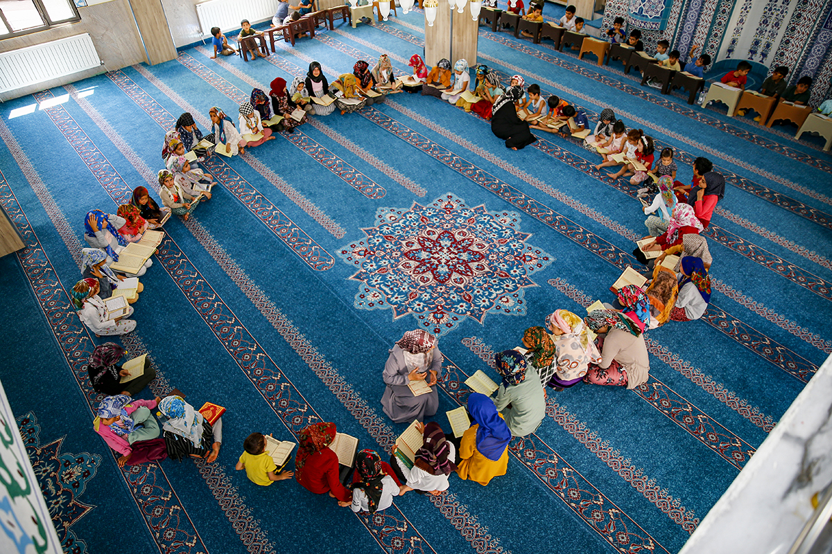 Bölge illerindeki camiler çocuk sesleriyle şenlendi