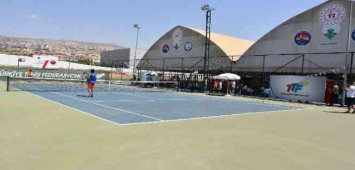 Şırnak’ta 400 sporcunun katıldığı tenis şampiyonası başladı