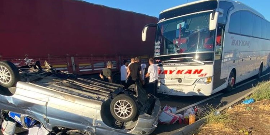 Diyarbakır’da takla atan araçta 4 kişi yaralandı