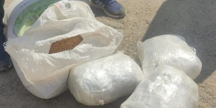 Diyarbakır’da şüpheli araçta buğday torbasından uyuşturucu çıktı