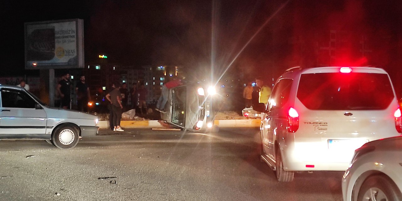 Urfa'da iki otomobil çarpıştı: 9 yaralı