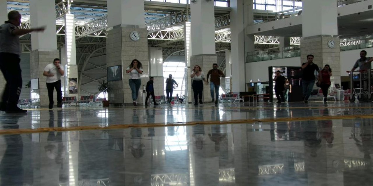 VİDEO - Diyarbakır Havalimanında ‘KBRN’ tatbikatı