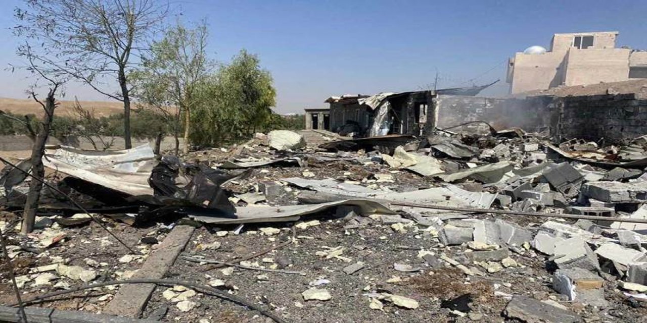 İran, muhalif Kürt kamplarını vurdu