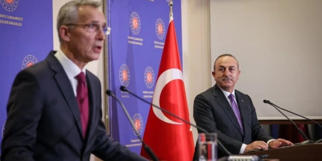 ‘İsveç’le Finlandiya’nın NATO’ya katılması lazım’