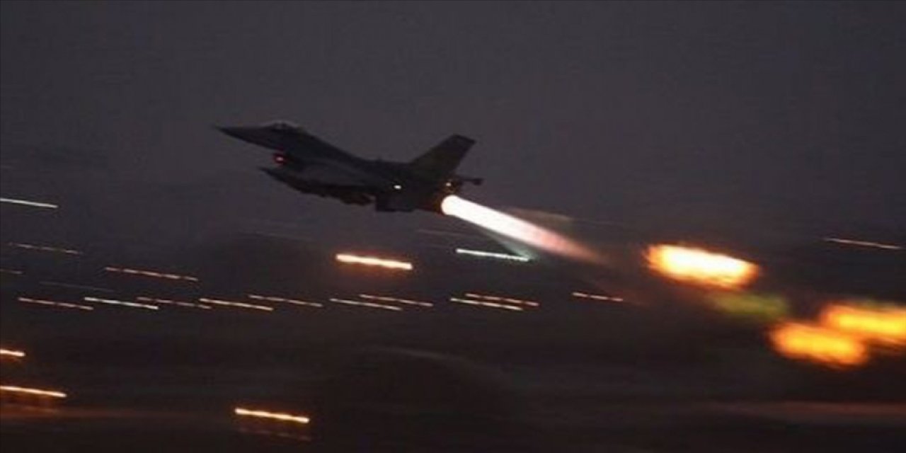 Savaş uçakları Kobani’nin batısını vurdu