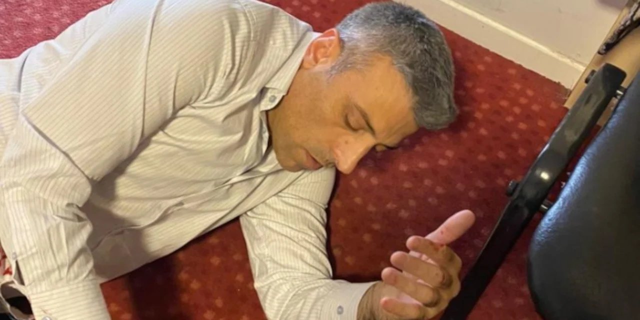 Yenilik Partisi lideri Öztürk Yılmaz bıçaklandı