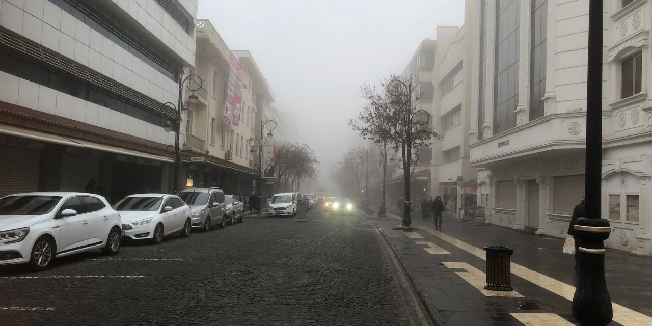 VİDEO - Diyarbakır kent merkezi ve çevresi sise teslim