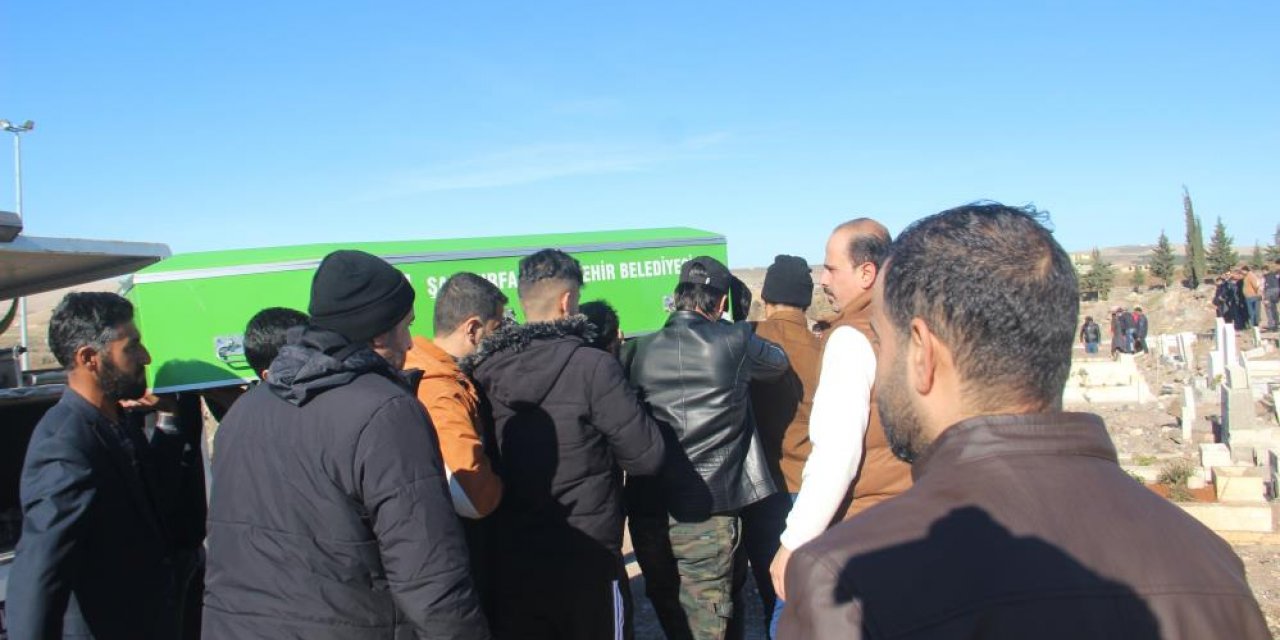 Urfa’daki kazada ölen 9 göçmenin cenazeleri ailelerine teslim edildi