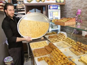 Mülteciler mesleklerini Türkiye'de sürdürüyor
