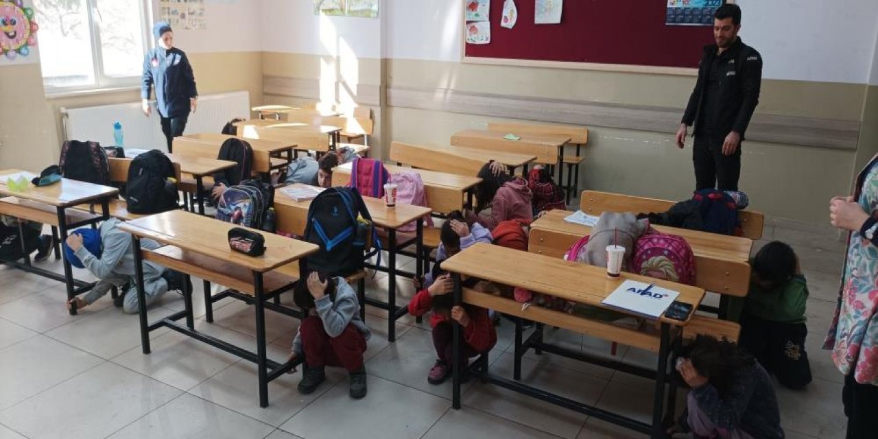 Bingöl AFAD, öğrencilere eğitim verdi