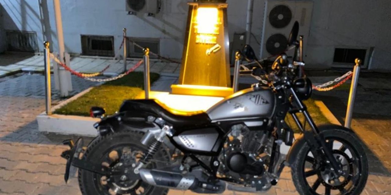 Jandarma, çalınan motosikleti buldu