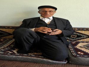 Yarım asırlık muhtar, Guinness'e başvurmak istiyor