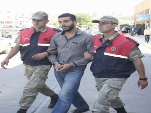 Seyahat çantasından 15 kilo esrar çıktı