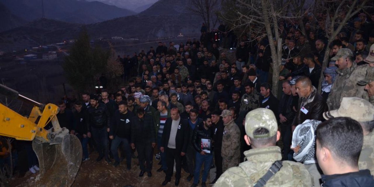 Çatışmada hayatını kaybeden korucu toprağa verildi