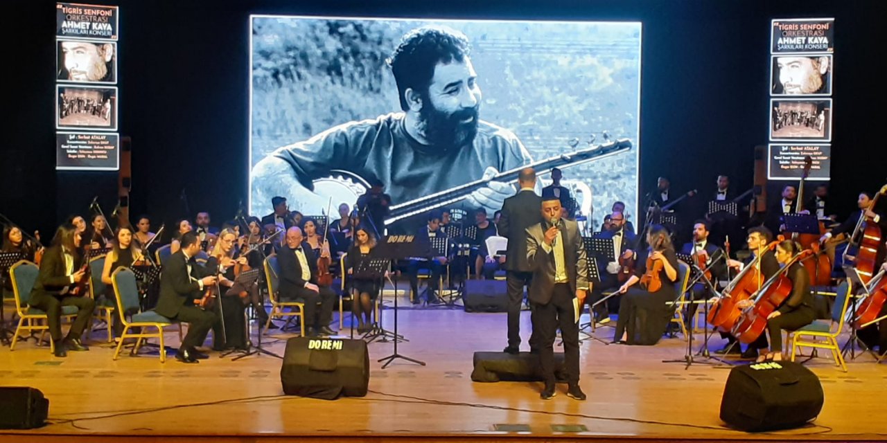 VİDEO - Diyarbakır’da Ahmet Kaya Şarkıları Konseri