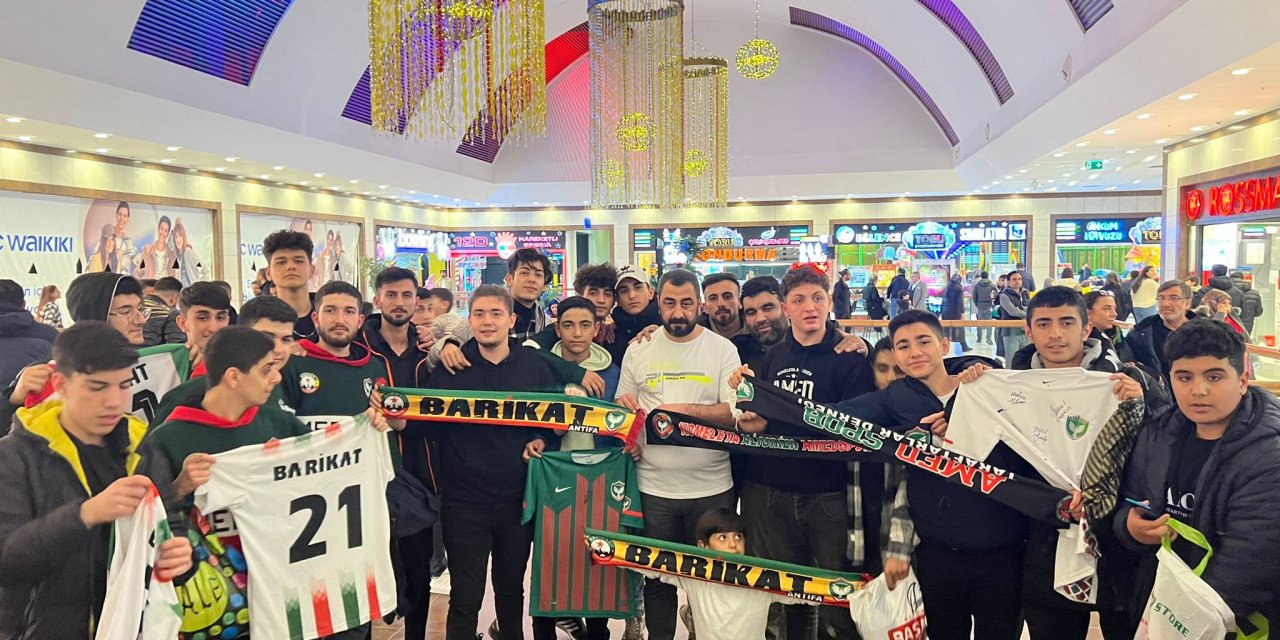 VİDEO- Diyarbakır’da Amedspor imza günü etkinliği