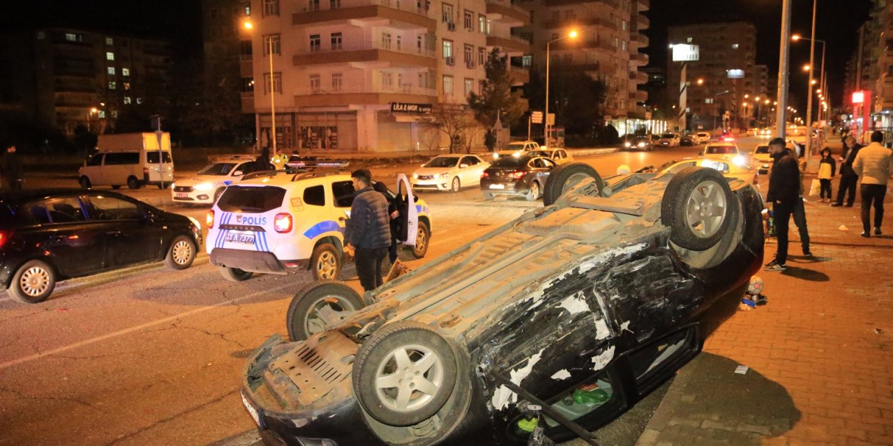 Diyarbakır'da trafik kazası: 6 kişi yaralandı