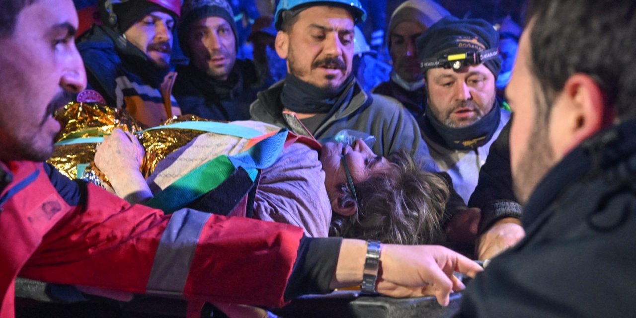 Adıyaman'da, 212 saat sonra yaşlı kadın kurtarıldı