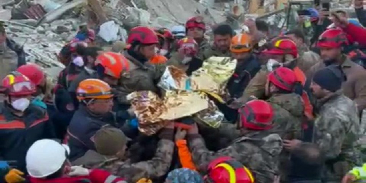 Depremin 278’inci saatinde mucize kurtuluş