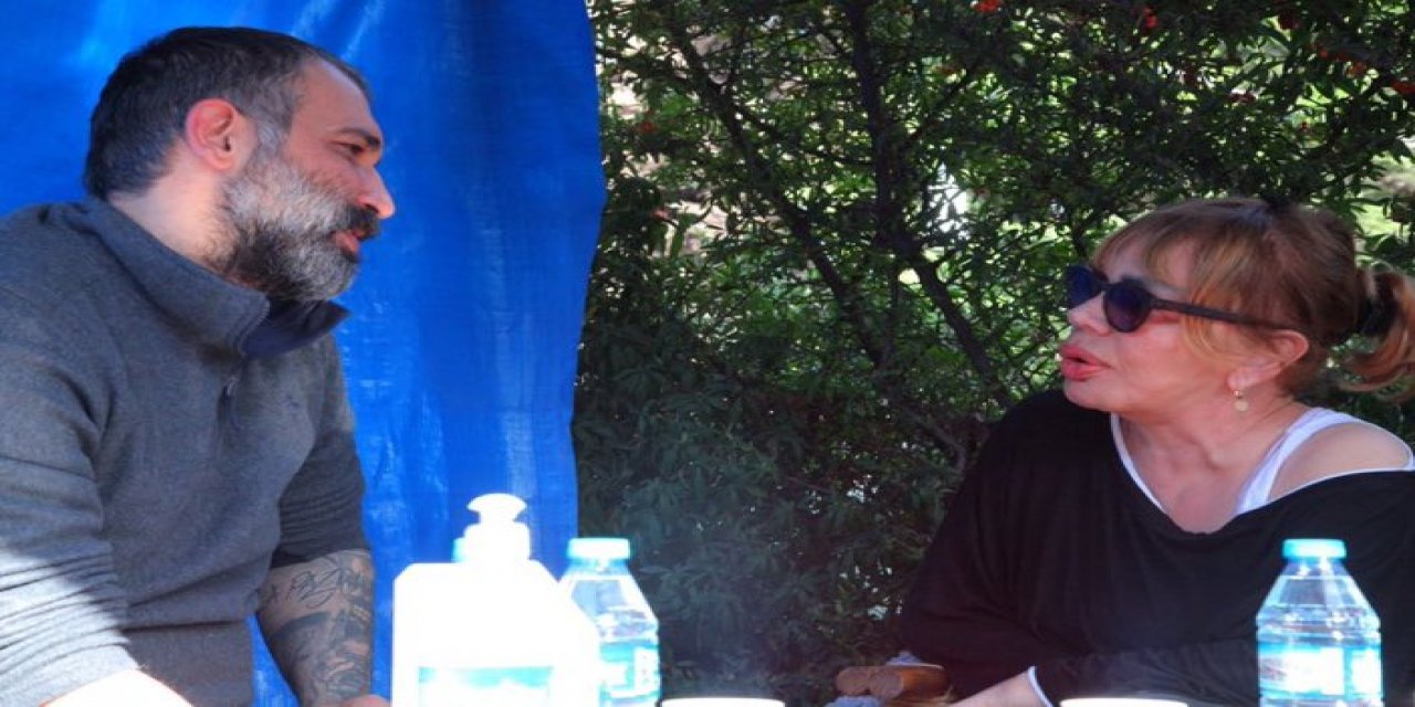 Sezen Aksu TİP Afet Koordinasyon Merkezi'nde