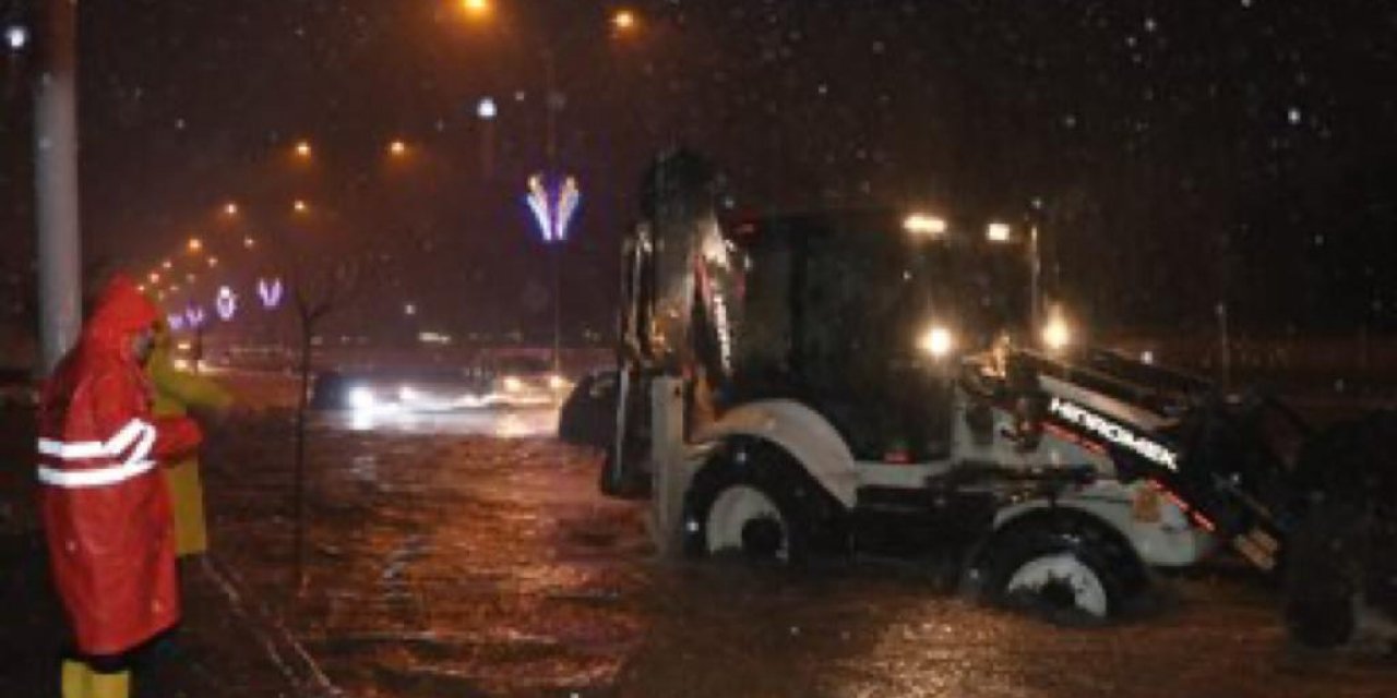 Urfa’da sağanak nedeniyle eğitime ara verildi