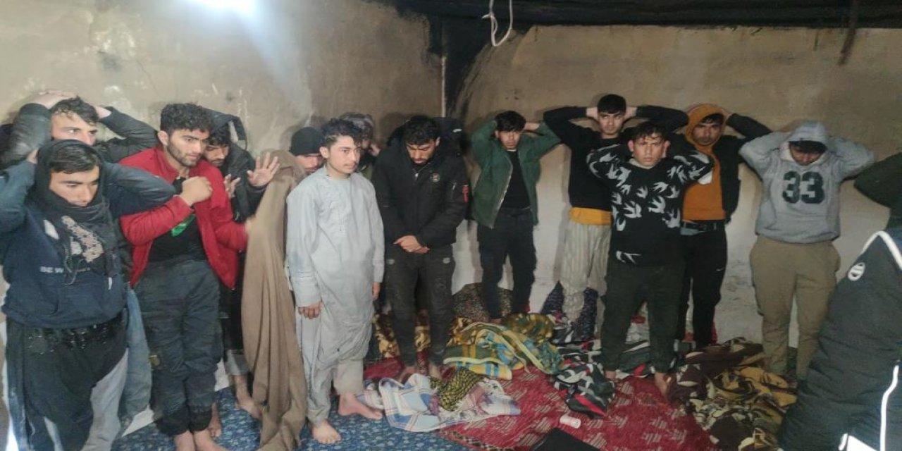 Tandır evinde 20 düzensiz göçmen yakalandı