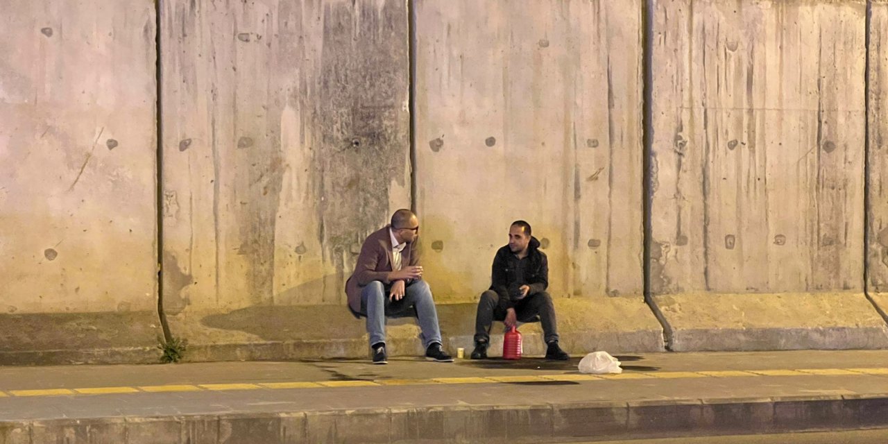 VİDEO - Diyarbakır’da bir vatandaş kendini yakmak istedi