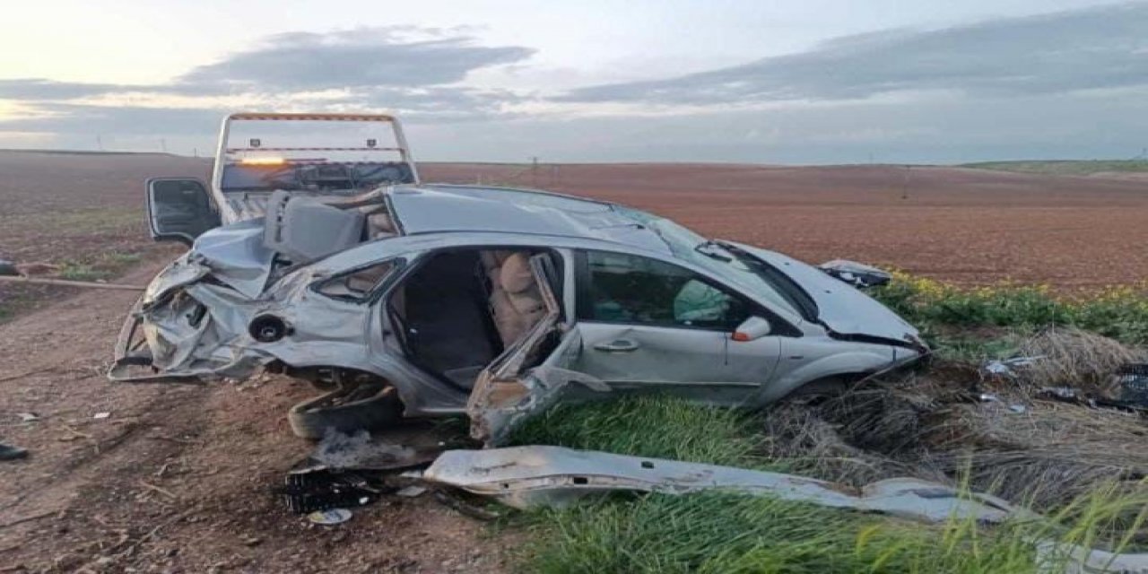 Diyarbakır’da kontrolden çıkan otomobil tarlaya uçtu: 5 yaralı