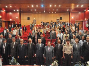 “Ahlat mezar taşları bölgenin tapusudur”