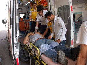 Adıyaman'da vinç sepetinden düşen işçi yaralandı