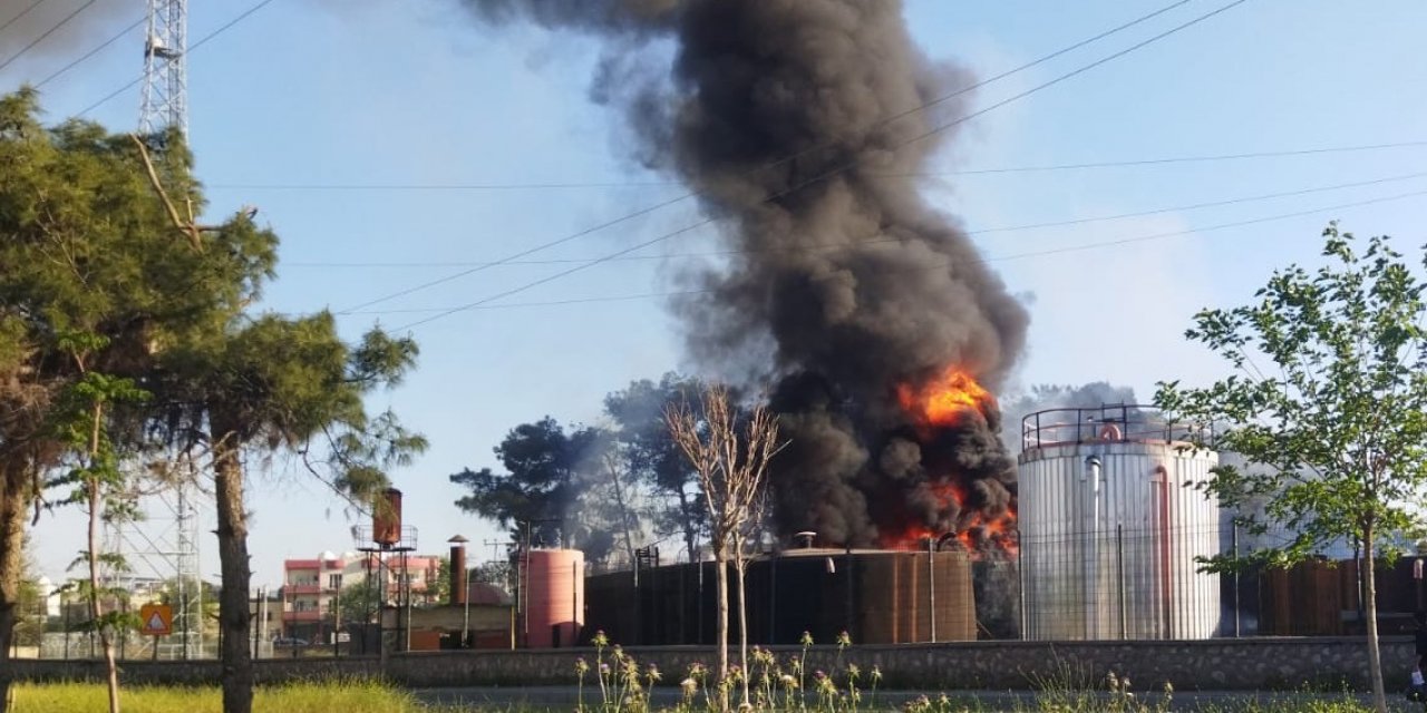 Asfalt depolama tankında yangın çıktı