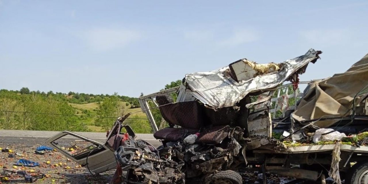 Bingöl-Diyarbakır karayolunda kaza: 1 ölü, 1 yaralı