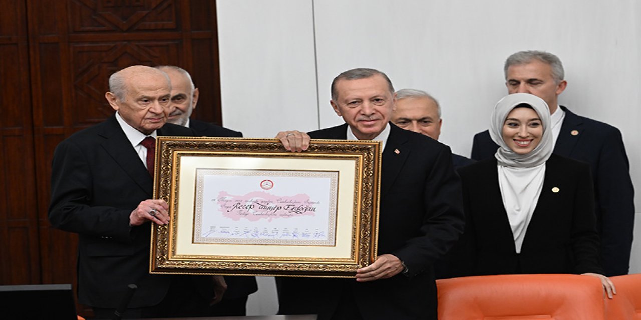 Erdoğan TBMM’de yemin etti, mazbatasını aldı