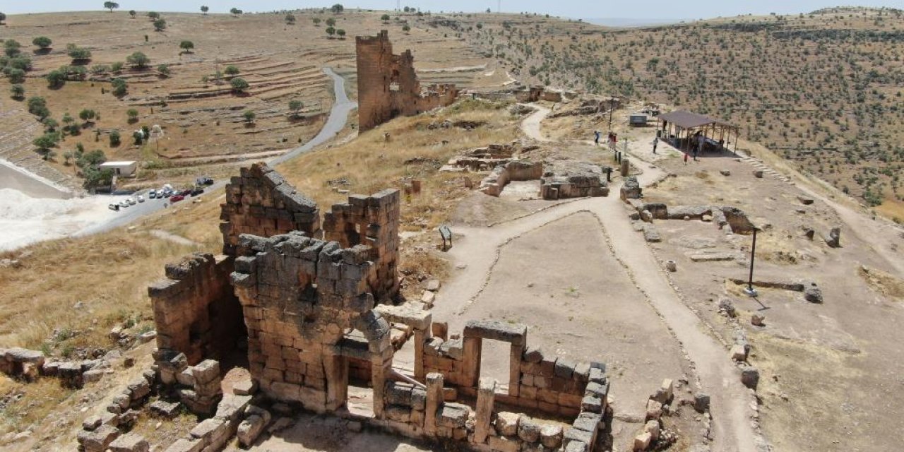 Zerzevan Kalesi’nde devasa yapılar tespit edildi