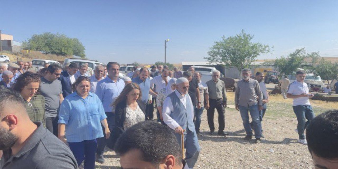 DBP ve HDP’den Bismil’de hayatını kaybedenler için taziye ziyareti