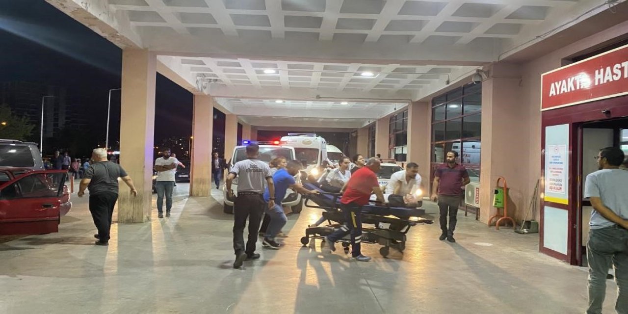 VİDEO - Diyarbakır’daki trafik kazasında ölü sayısı 3’e yükseldi