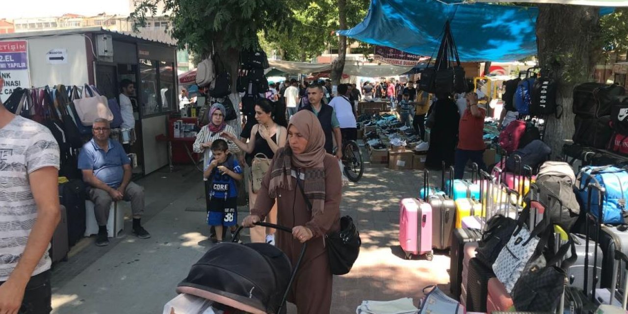 Depremin gölgesinde bayram telaşı