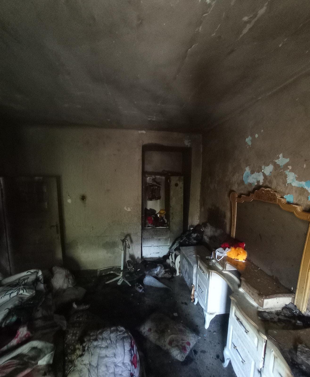 Ev yangını korkuttu