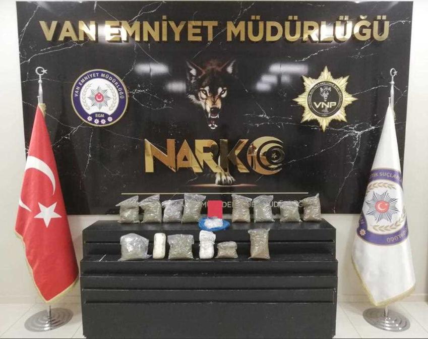 Van'da 1 ayda 451 kilo uyuşturucu ele geçirildi