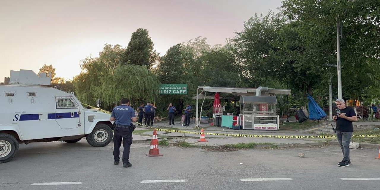 Diyarbakır’da silahlı saldırı: 1’i ağır 2 yaralı