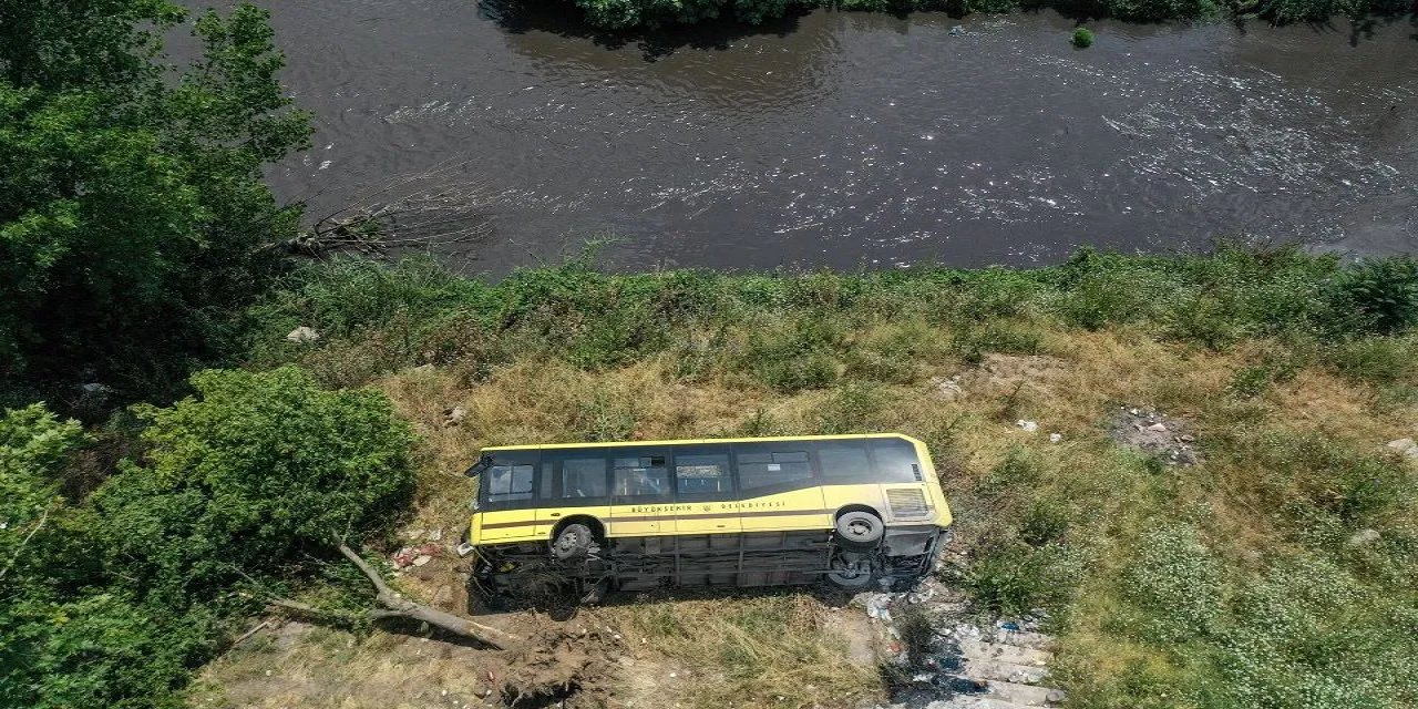 Halk otobüsü devrildi: 10 yaralı