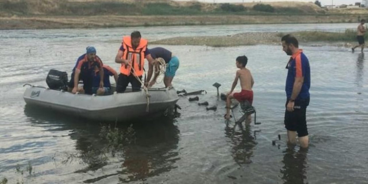 Diyarbakır’da mahsur kalan 5’i çocuk 16 kişi kurtarıldı