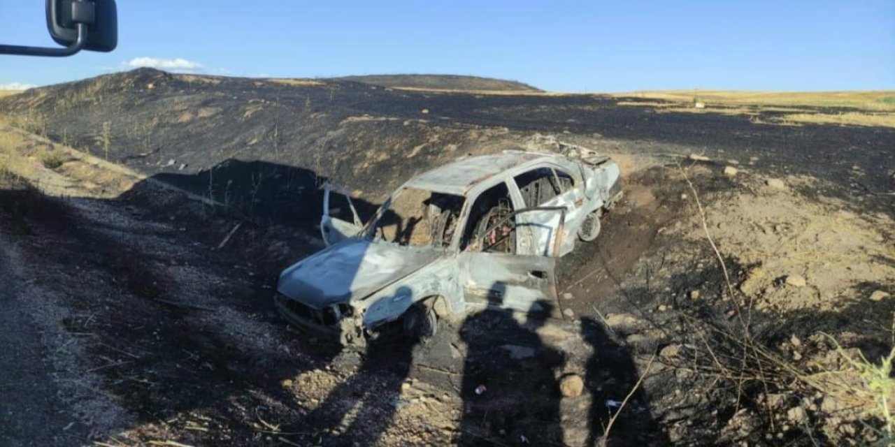 Diyarbakır’da takla atan otomobil yandı: 3 yaralı