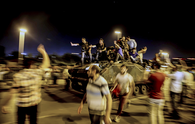 Muhalefetten 15 Temmuz mesajları