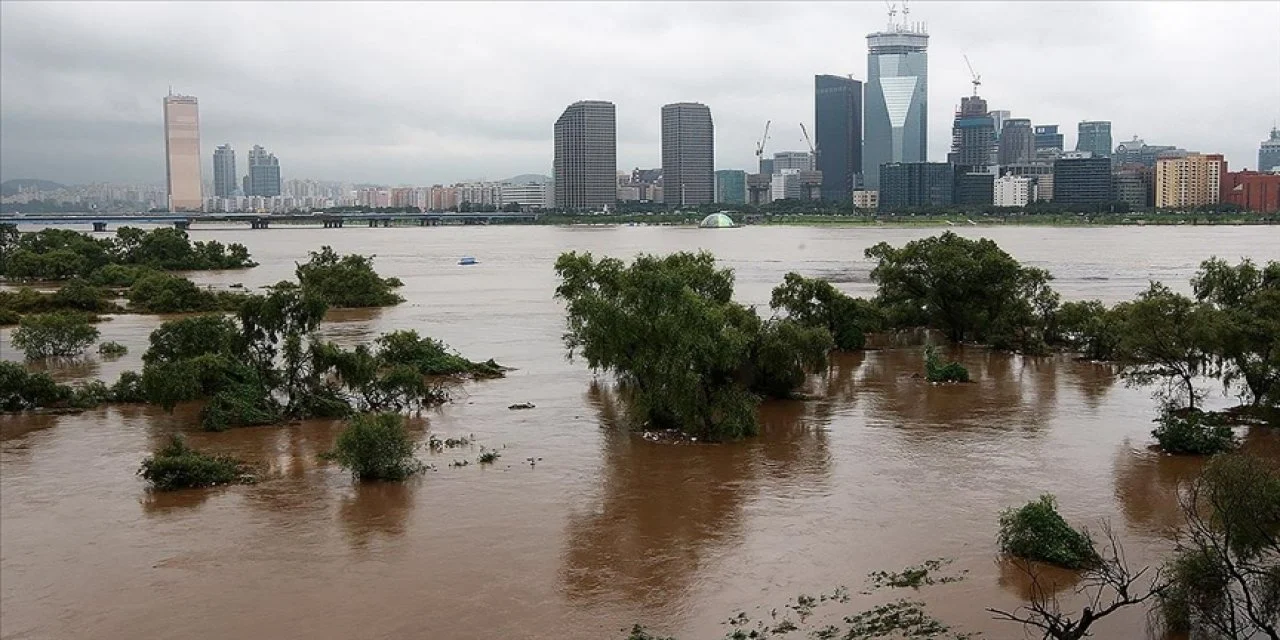 Güney Kore'de Yağışlar Can Aldı: 21 Ölü